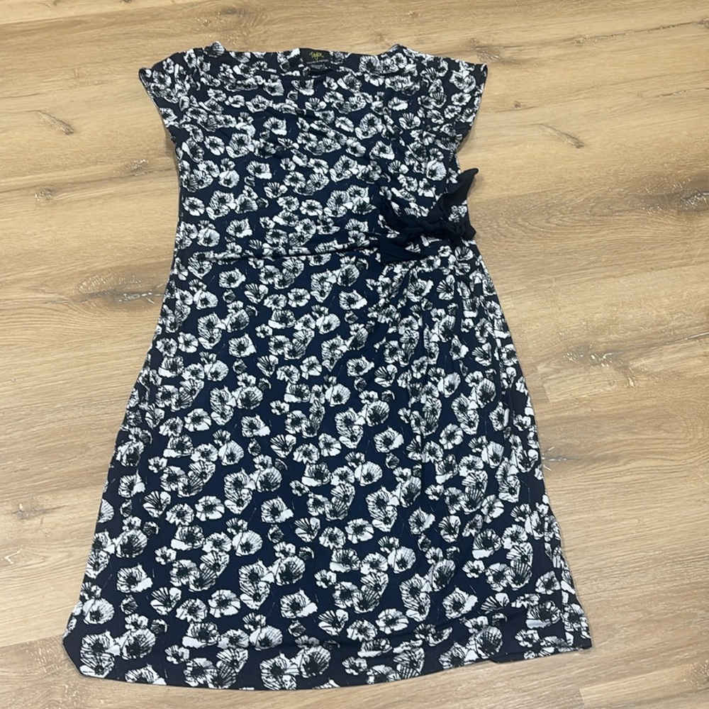 Taylor for a Pea in the Pod Maternity dresses size medium